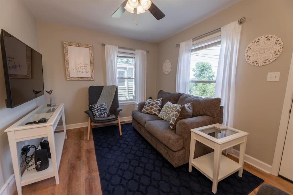 The Cardinal Nest A Cozy Cottage On Main St Saint Charles Extérieur photo