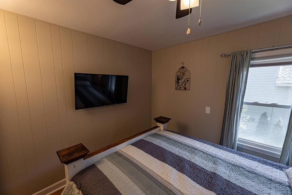 The Cardinal Nest A Cozy Cottage On Main St Saint Charles Extérieur photo